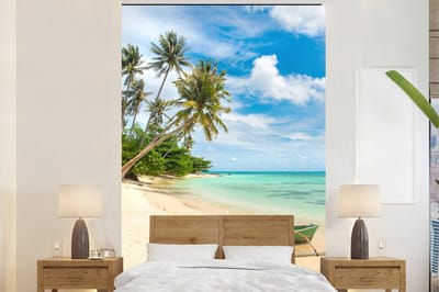 Behang - Fotobehang Strand - Kano - Palmboom - Tropical - Breedte 145 cm x hoogte 220 cm