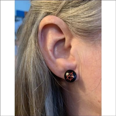 Aramat Jewels | Oorbellen | Stijlvolle Stalen Logo Oorbellen | 7mm / Tribal | |7mm | Staal | Kinderen, Volwassenen | Verkleurd niet