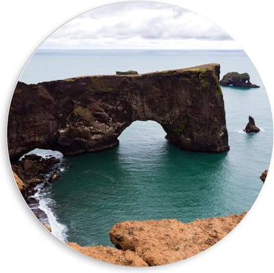 KuijsFotoprint - Schilderij - Rots Met Opening In Het Water - Wit, Blauw En Bruin - 80 X 80 Cm