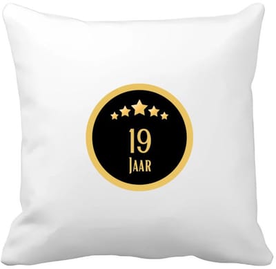 Akyol - 19 jaar Kussen hoes - Hoera 19 jaar - iemand die 19 jaar is geworden of 19 jaar lang een relatie hebben of getrouwd zijn - verjaardagscadeau - verjaardag - cadeau - kado - geschenk - gift - relatie - trouwdag - jubileum - 40 bij 40 cm
