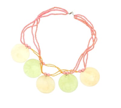 Behave - Dames Ketting Roze Houten Kralen Met Ronde Schelp Hangers 50 cm - Nikkelvrij - Handgemaakt En Kleurrijk