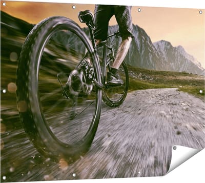 Gards Tuinposter Moutainbike Fietser in de Bergen - 120x90 cm - Tuindoek - Tuindecoratie - Wanddecoratie buiten - Tuinschilderij