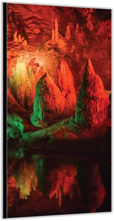 Dibond –Grotten met Oranje Lampen– 100x200cm Foto op Aluminium (Met Ophangsysteem)