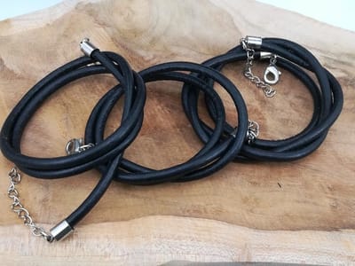Ketting - Echt leer - L 50 cm x D4 mm - zwart met gratis rvs hangerklemmen, Stoer en ruwe in begin voor groot hanger.