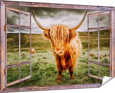Gards Tuinposter Doorkijk Schotse Hooglanders in de Weide met Wolken - 180x120 cm - Tuindoek - Tuindecoratie - Wanddecoratie buiten - Tuinschilderij