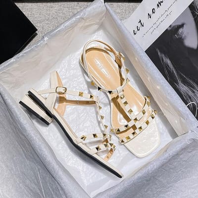 Grote Maat 42 43 Dames Zomer Klinknagel Sandalen Vierkante Lage Hak Pu Leer Schoenen Mode Gladiator Sandaal Vrouwelijk 43 beige