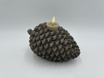 Theelichthouder dennenappel bruin maat M polystone 19 x 9 x 11 cm | 785969 | Countryfield | Stoer & Sober Woonstijl