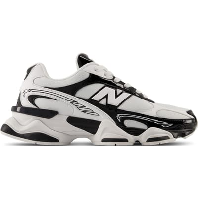 New Balance 9060R Sneakers Heren - Zwart - Maat 42 - Leer