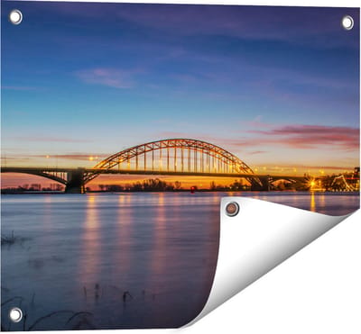 Gards Tuinposter Waalbrug in Nijmegen - 50x40 cm - Tuindoek - Tuindecoratie - Wanddecoratie buiten - Tuinschilderij
