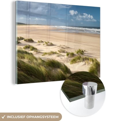 MuchoWow® Glasschilderij 120x90 cm - Schilderij acrylglas - Zand - Duin - Zee - Foto op glas - Muurdecoratie woonkamer - Wanddecoratie slaapkamer - Schilderijen