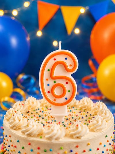 Verjaardagstaart kaarsje – Cijfer 6 - Cijferkaars met stippen - oranje - Happy Birthday kaars – verjaardags kaars – gekleurde kaarsje – taartdecoratie – feest - taartversiering – feestartikel – verjaardagscadeau - taartaccesoires