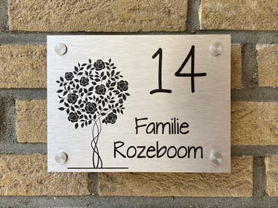 Naambordje / huisnummer voordeur | Rozenboom | 15x20cm | RVS-look | Huisnummerbord | RVS afstandhouders