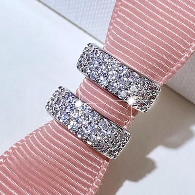 Huitan Eenvoudige Hoepeloorbellen Dames Volledig Belegd Sprankelende CZ Mode Veelzijdige Oorpiercing Accessoires Kleur Cirkel Sieraden gray