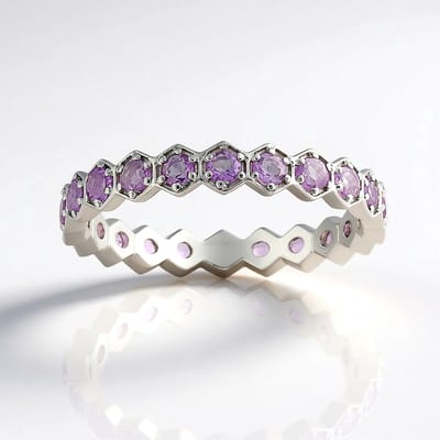 Cavill - 925 Sterling Zilver - 18K Witgoud Verguld - 0,66 ct Amethist - Smalle Moderne Ring - Elegante Paarse Edelsteen - Duurzame Prong Zetting