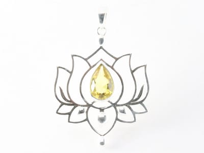 Opengewerkte zilveren lotus hanger met citrien