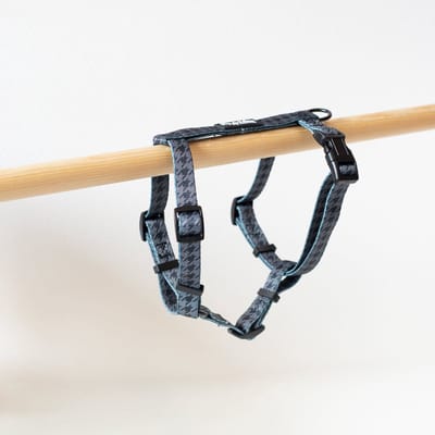 Pip & Palms - Hondentuig Dark Dogstooth - Zwart - Maat XS - Verstelbaar - Hondentuigje - Y Tuig Hond - voor Kleine honden