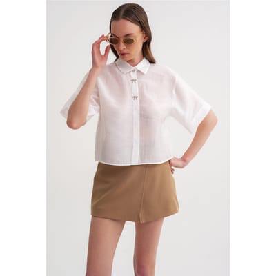 Korte Mouwen Crop Shirt met Steenaccessoires