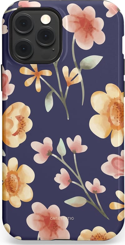 Casetastic Hoesje Geschikt voor Apple iPhone 12/12 Pro Magsafe - Stijlvolle Beschermende Duo-layer Case - Fluweel Bloemendesign