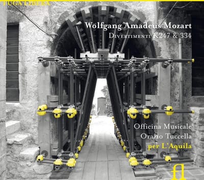 Officina Musicale, Orazio Tuccella - Mozart: Divertimenti K 247 & 334 (CD)