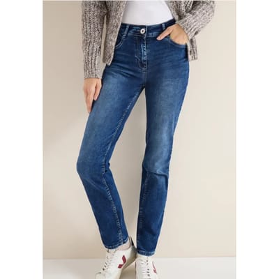 Straight Legs jeans