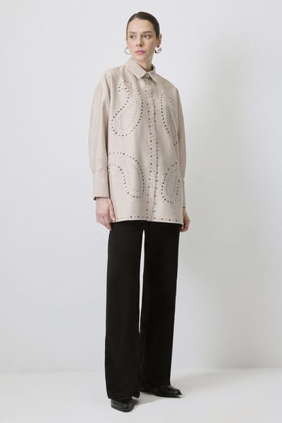 Touché Privé - Cupro blouse met studs - Stone - Dames