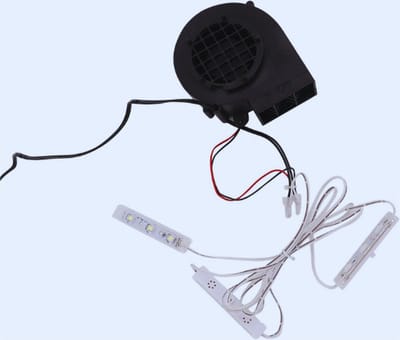 Luchtblazer Voor Opblaasboten Met 3 Witte LED-lampensets Kerst Opblaasbare Blaaspomp Opblaasboten Luchtblazer Voor Buitenvakantiedecoraties (EU-stekker 220-240V)
