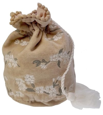 Zak fluweel zacht roze met geborduurde bloemen 18x18x12cm