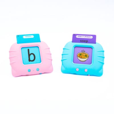 Beebie Babbels - De Taalbuddies Bundel Deal - 1x Blauwe Variant & 1x Roze variant - Educatief Speelgoed - Leer Nederlands - Montessori Speelgoed - Taalontwikkeling - Cognitieve Vaardigheden - Pratende Flitskaarten