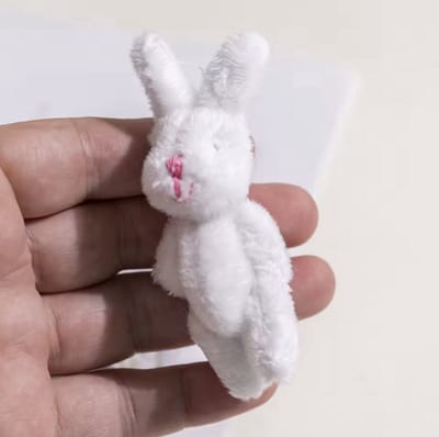 2 Mini Konijntjes - 2 kleine konijnenknuffels - 6CM hoog - 2 stuks - Pasen - Paasdecoratie - Konijnen - Wit - Schattige decoratie - CHPN