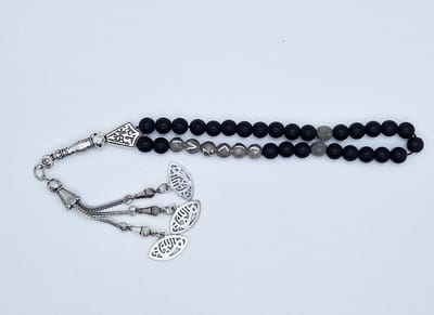 Handgemaakte naam tasbih 33 Kralen Natuursteen “Mat zwart onyx” - met metaal tassel “Ogen"- Met je naam of de naam van uw geliefde- 8 mm diameter van de korrel