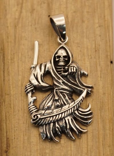 Sterling zilveren hanger de dood met zeis- skelet hangertje van 925 zilver - zilveren hanger gothic - bedel voor aan ketting van de dood - stoere mannelijke en vrouwelijke hangers - zilveren hangers cadeau tip - zilveren horror hangers