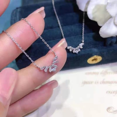 Bliksem Micro Inleg Ketting voor Vrouwen Modieus Eenvoudig en Elegant Diamant Inleg Sleutelbeen Ketting gray