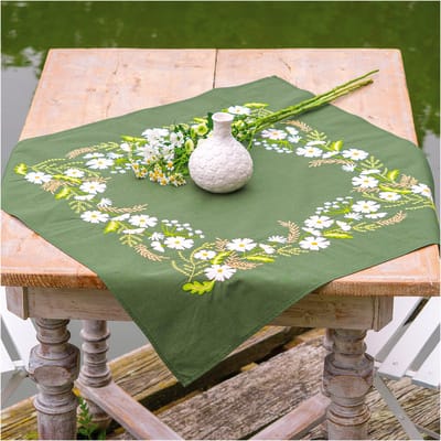 Vervaco - Tafelkleed kit - Witte bloemen - PN-0222578 - Borduren - Borduurpakket - Borduurpakket volwassenen - Borduurpakket kind