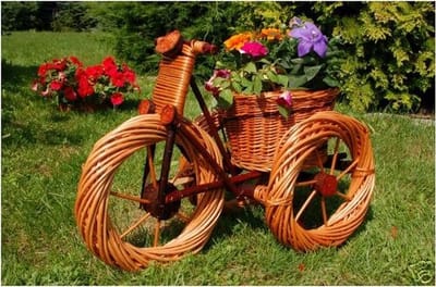 Wicker Tricycle Mand - Decoratieve Fiets - Planten Presenteren - Handgemaakt Ontwerp - 61 cm Lengte - Naturel