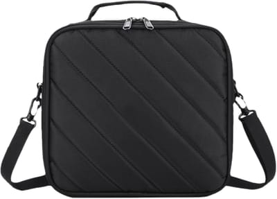 Zwarte gewatteerde opbergtas voor mini-projectoren afmetingen 24x22x9 cm, schuin gestikt oxford stof, met handgreep en afneembare schouderriem voor compacte draagbare projectoren en accessoires