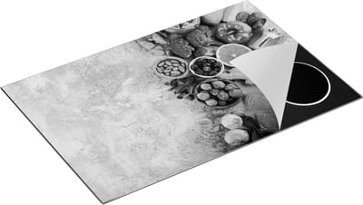 Chefcare Inductie Beschermer Groentes met Vis op Grijze Marmer - Zwart Wit - 80x50 cm - Afdekplaat Inductie - Kookplaat Beschermer - Inductie Mat