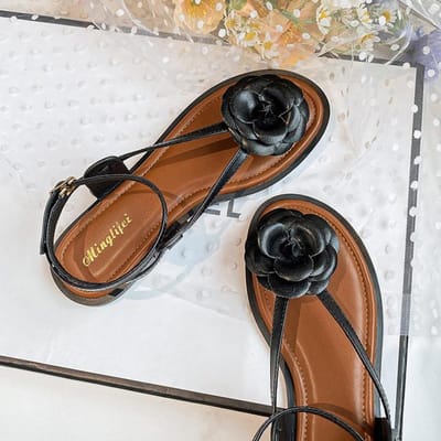 Grande Taille 35 -42 43 Femmes Sandales Plates à Fleurs Femmes Tongs Plage Été Chaussures Talon Bas Mode Camélia Plates Bout Ouvert 41 noir