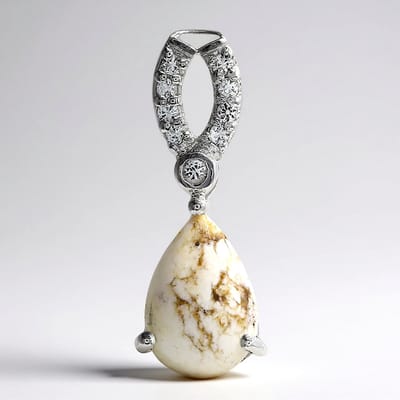 Cavill - Zilveren Hanger 925 Sterling Zilver - Braziliaanse Magnesiet 2,18 ct en Witte Topaas 0,176 ct - Elegant Druppelvormig Cabochon Sieraad