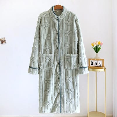 Herfst en Winter Nieuwe Dames Nachthemd Flanel Zoet en Schattig Badjas Dames Nachtkleding Opstaande Kraag Knoop Huisjurk M