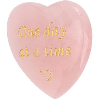 Hartvormige Rozenkwarts Steen Puffy Kristal Collectie Cadeau Decoratie Ornament Ambacht beige