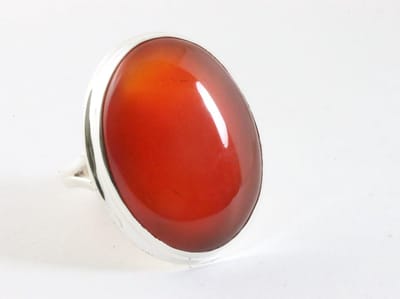 Grote ovale zilveren ring met carneool - maat 18.5