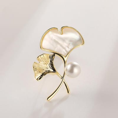 Eenvoudige Natuurlijke Fritillaria Gingko Blad Broche Hoogwaardige Luxe Blad Broche Kledingaccessoires beige