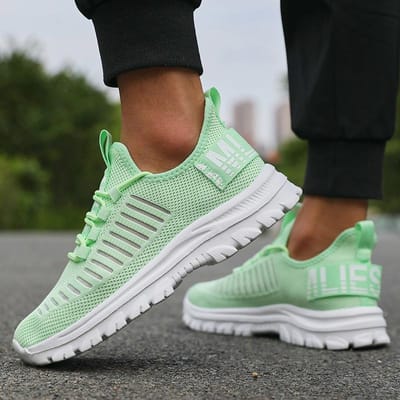 Zomer Sneakers voor Mannen Ademend Atletisch Lichtgewicht Buiten Hardlopen Sportschoenen Wandelen Gevulkaniseerde Schoenen Tenis Para Hombre 36 brown