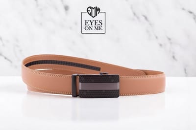 Lichtbruine lederen riem zonder gaatjes met automatische gesp voor heren ( Model 8 )