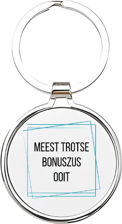 Akyol - meest trotse bonuszus ooit Sleutelhanger - Bonuszus - de leukste bonuszus - bonuszus sleutelhanger - zussen sleutelhanger - sleutelhanger bonuszus - familie sleutelhanger - verjaardagscadeautje - zus cadeau - sister - zusje - 4 x 7,5 CM