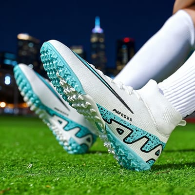 Bottes de Football Homme Terrain Crampons Turf Chaussures de Football Society Professionnel Extérieur Chaussures de Football Femme Haute Qualité Baskets Society 32 white