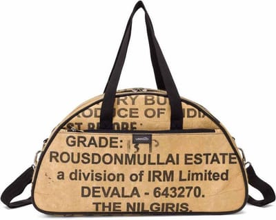 Used2b - Gym - Schoudertas Beige - Duurzaam - Vegan - Recycled - Upcycled - 44 x 25,5 cm