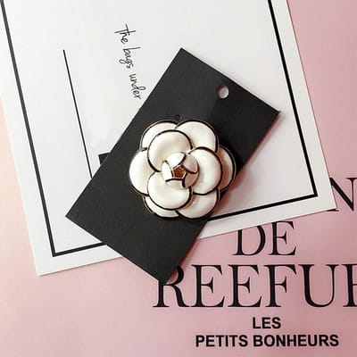 Hoge Kwaliteit Luxe Groot Merk Camellia cc Broche Sjaal Gesp Valentijnsdag Speld Broches Voor Vrouw Cadeau Accessoires gray