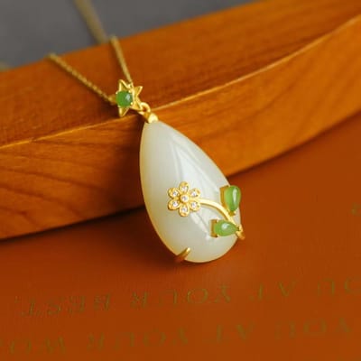 Imitation Jade Hotan Grand Pendentif Goutte d'Eau Collier avec Ornement Motif Petite Fleur Jaspe Cadeau brown
