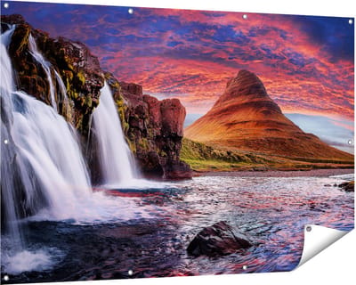 Gards Tuinposter Waterval bij een Berg - 150x100 cm - Tuindoek - Tuindecoratie - Wanddecoratie buiten - Tuinschilderij